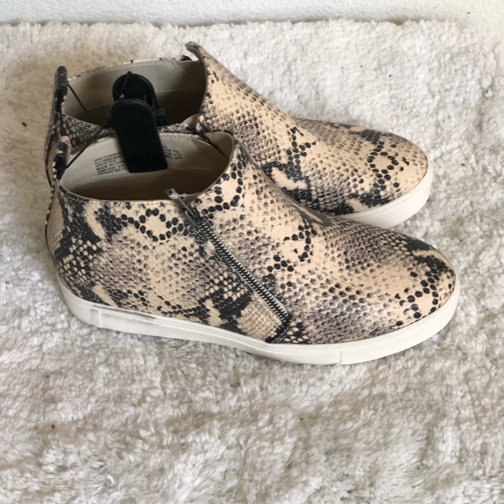 Women’s shoes